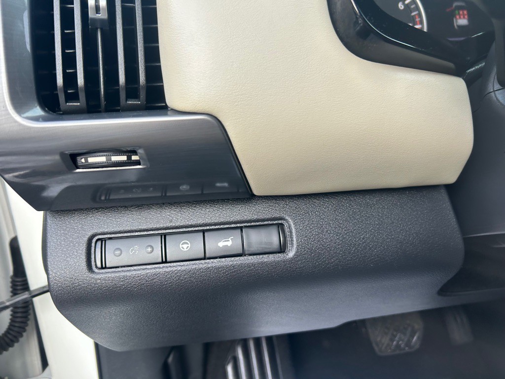2023 Nissan Pathfinder Image 25