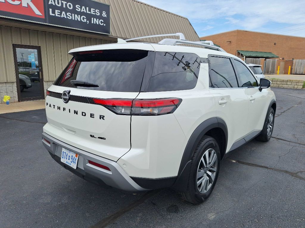2023 Nissan Pathfinder Image 6