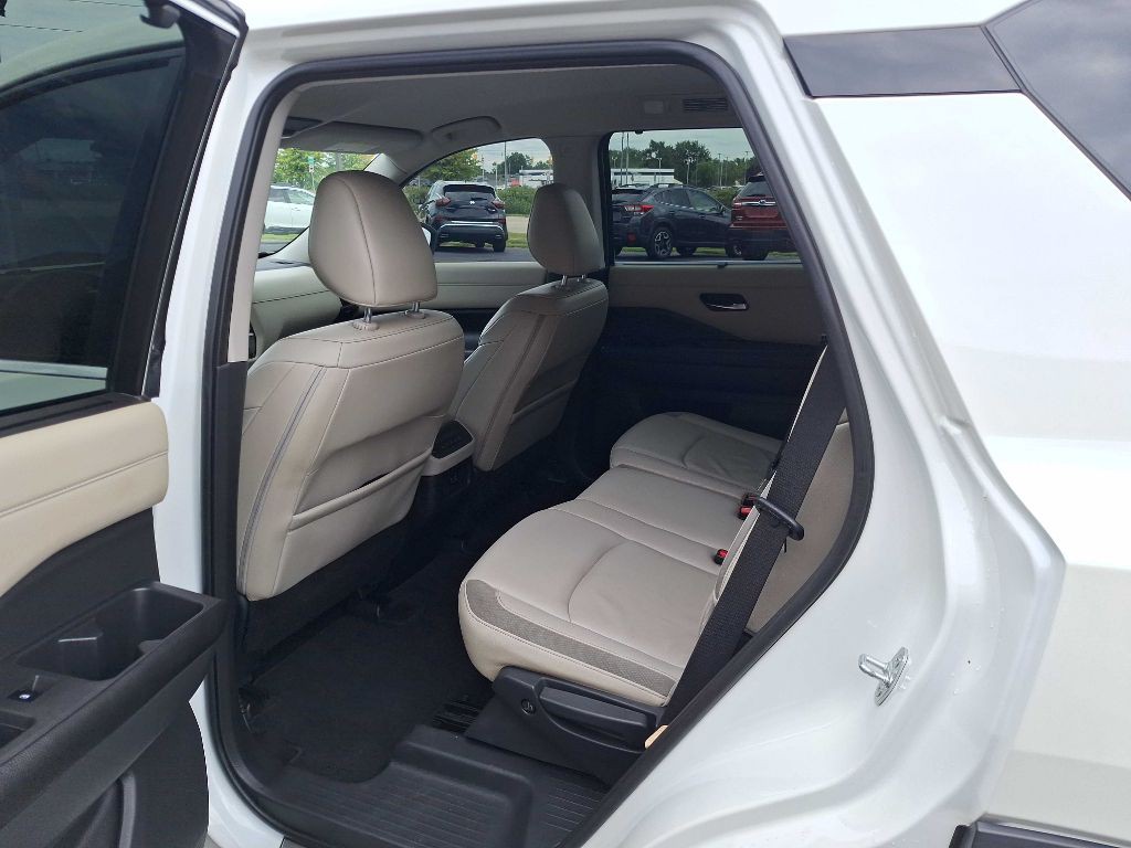 2023 Nissan Pathfinder Image 14