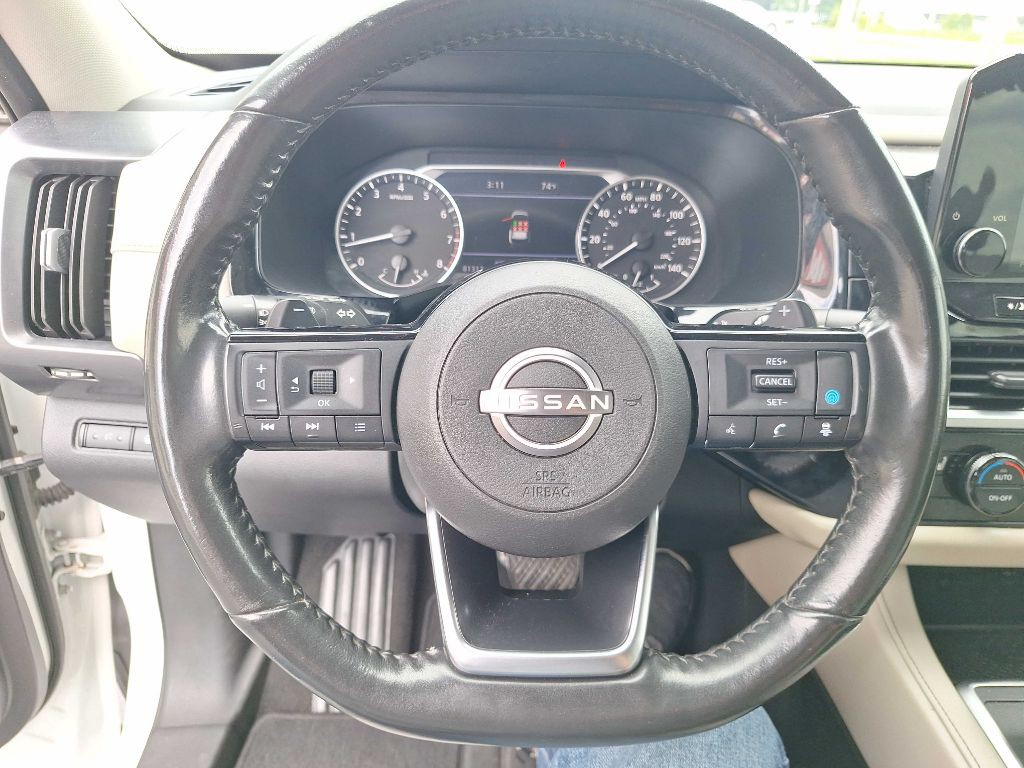 2023 Nissan Pathfinder Image 17