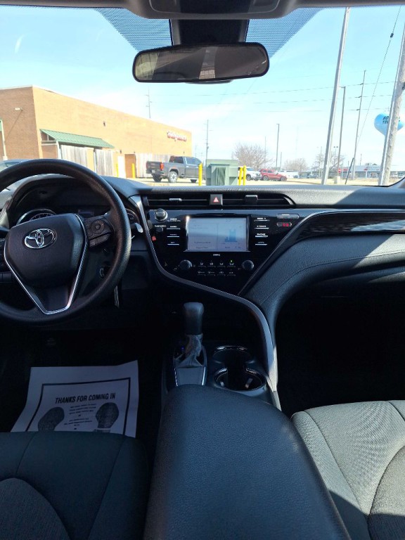 2020 Toyota Camry Image 10