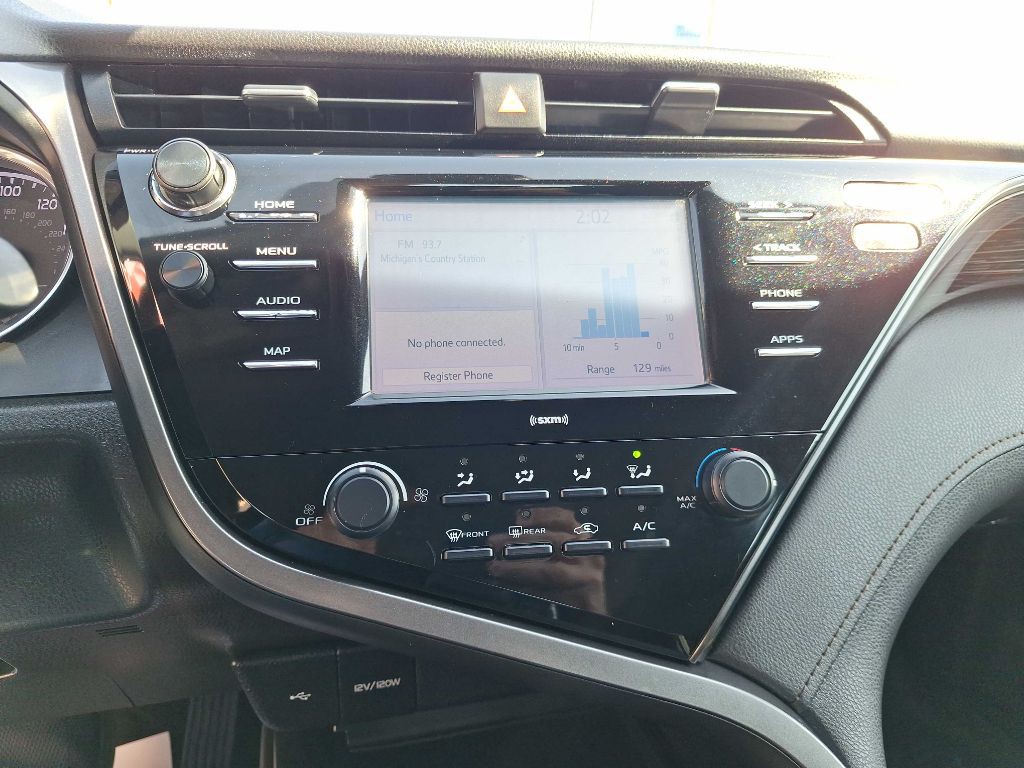 2020 Toyota Camry Image 12
