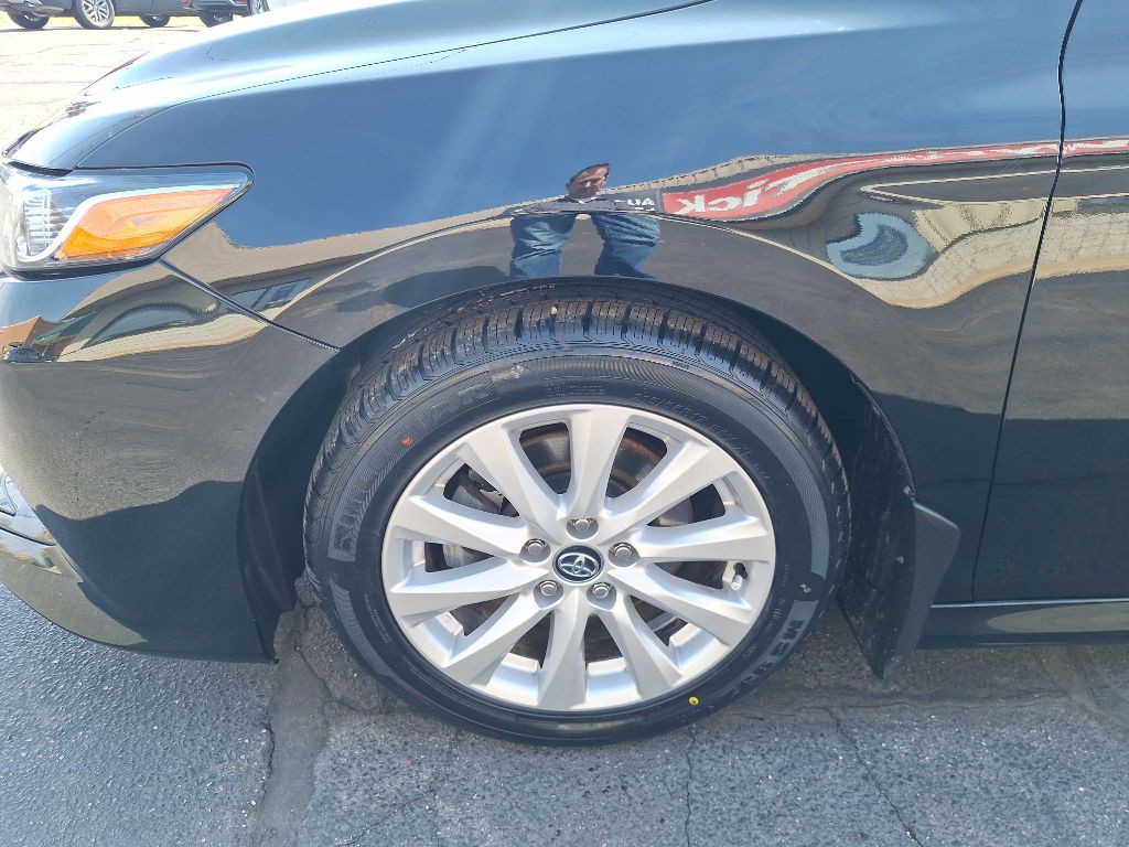 2020 Toyota Camry Image 4