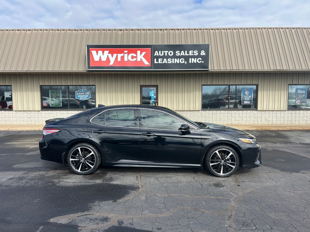 2019 Toyota Camry Image 1