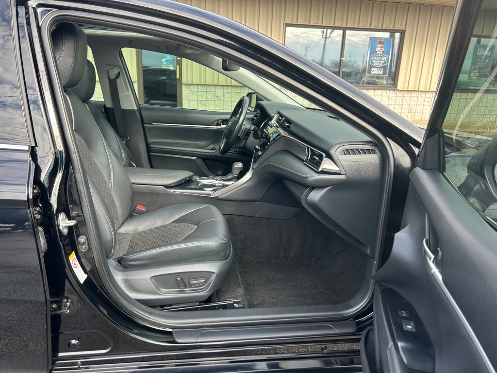 2019 Toyota Camry Image 7