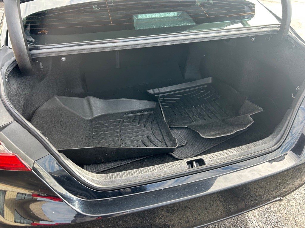 2019 Toyota Camry Image 10