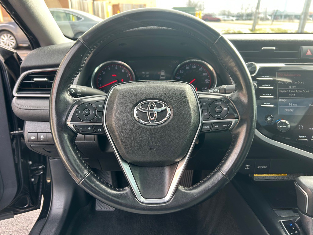 2019 Toyota Camry Image 18