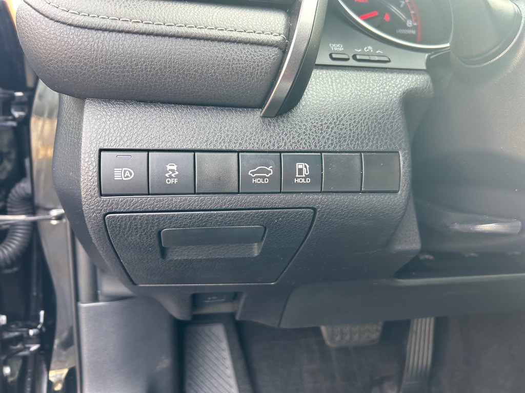 2019 Toyota Camry Image 22