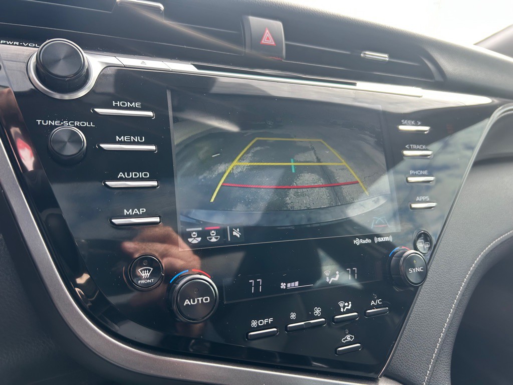 2019 Toyota Camry Image 24