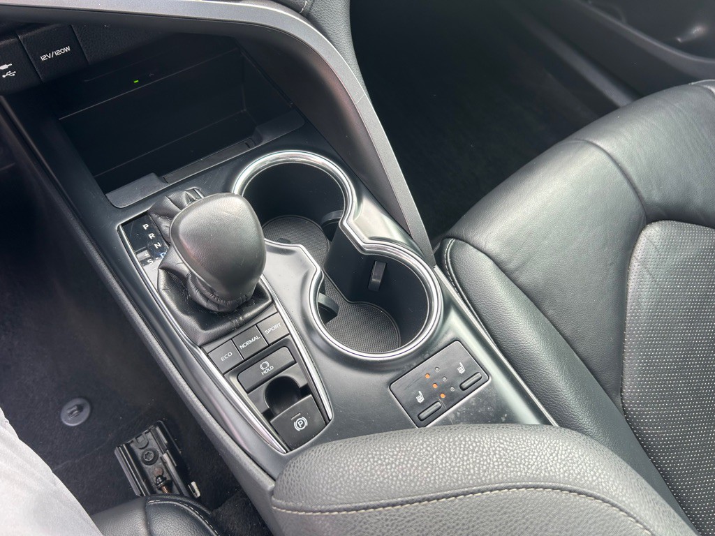 2019 Toyota Camry Image 26