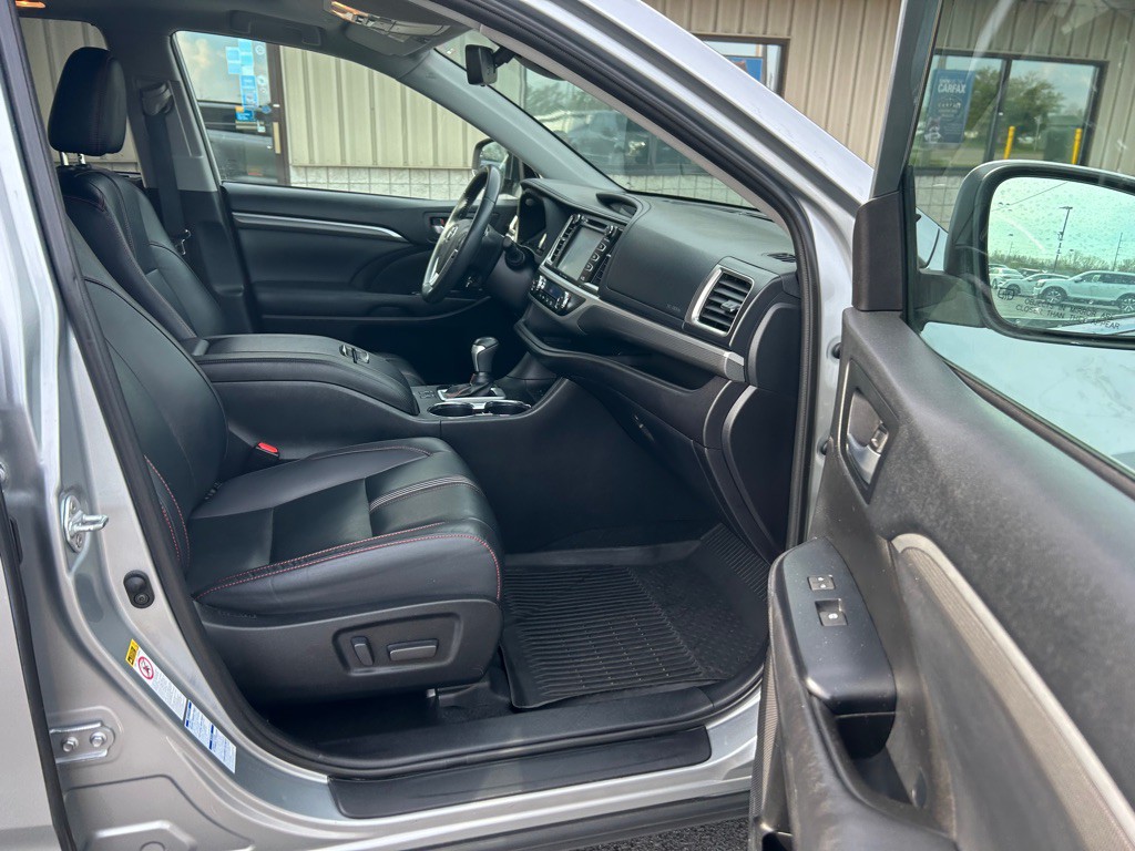 2019 Toyota Highlander Image 8