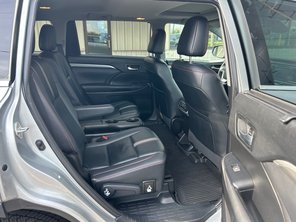 2019 Toyota Highlander Image 9