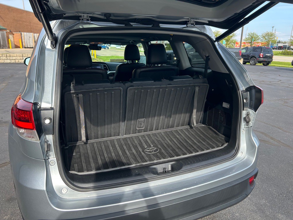 2019 Toyota Highlander Image 12