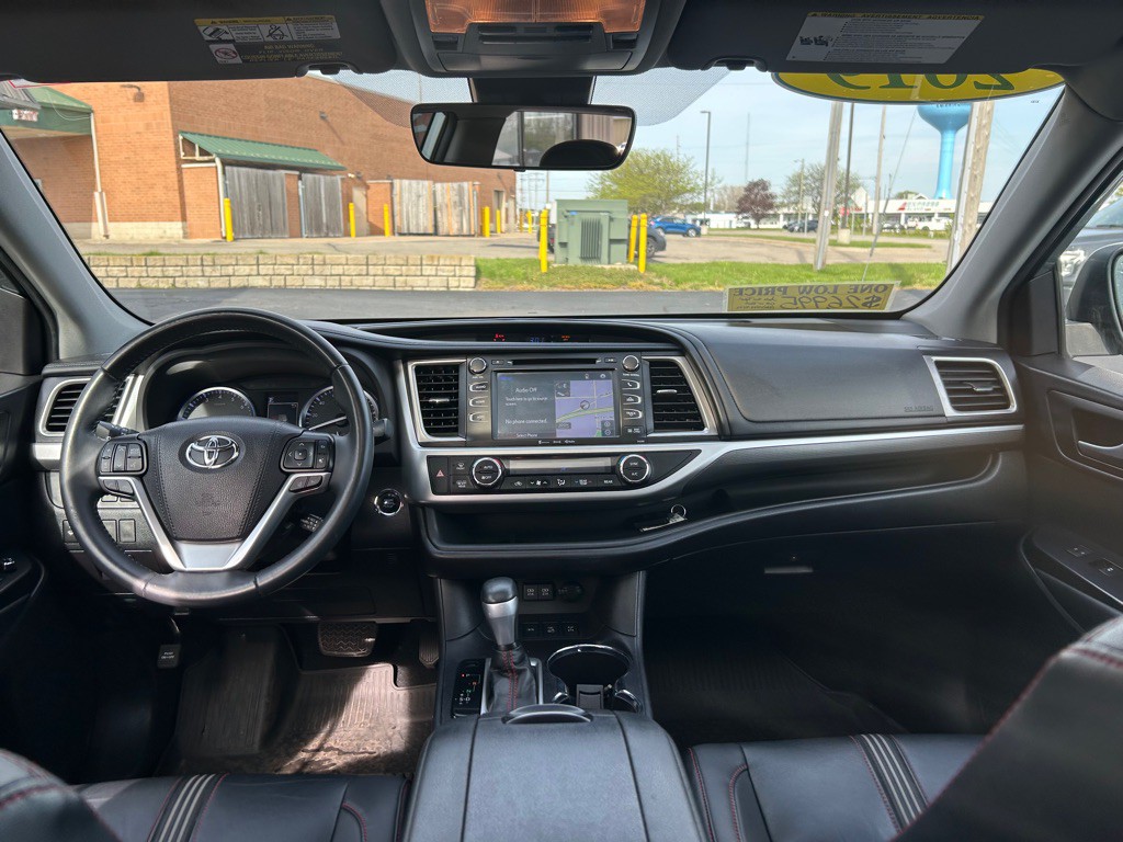 2019 Toyota Highlander Image 16