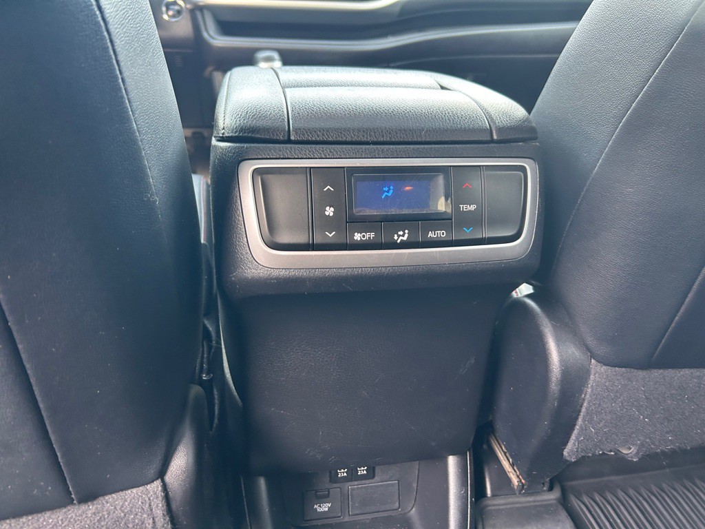 2019 Toyota Highlander Image 17
