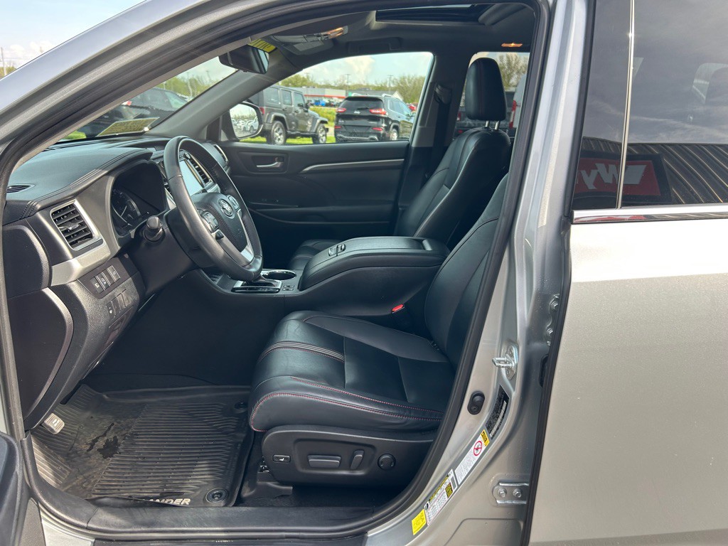 2019 Toyota Highlander Image 18