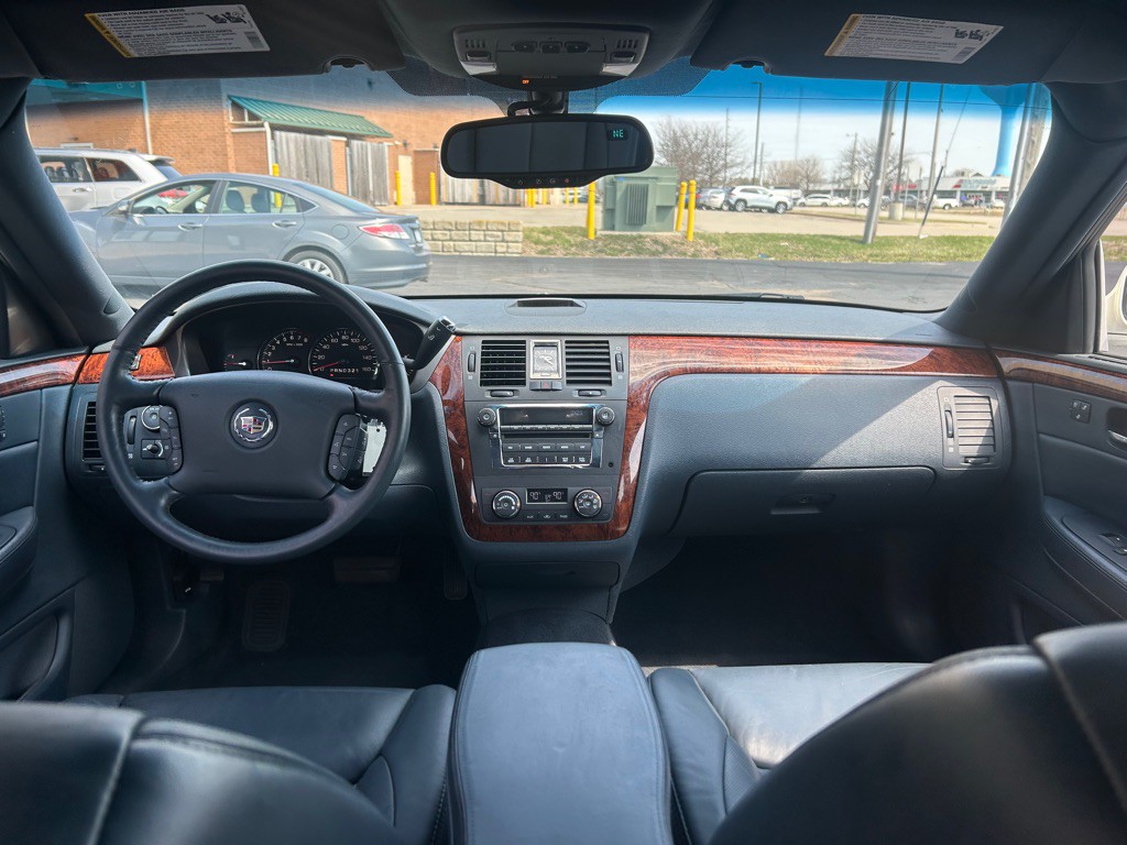 2006 Cadillac DTS Image 14