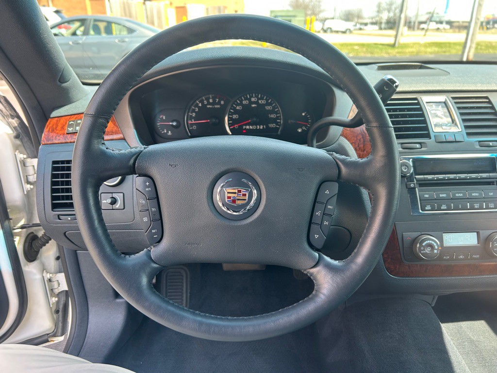 2006 Cadillac DTS Image 19