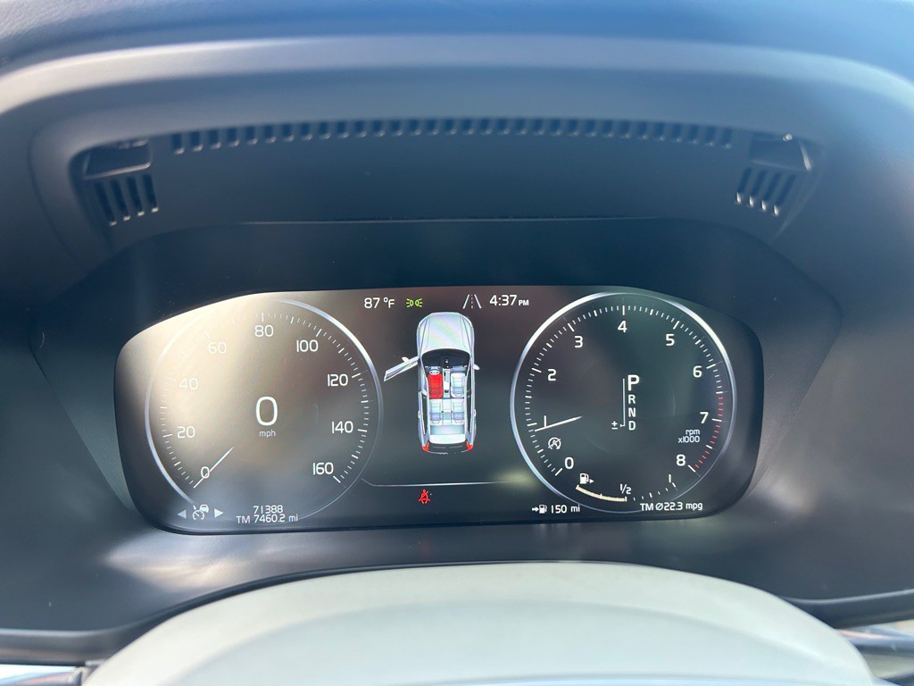 2018 Volvo XC60 Image 20