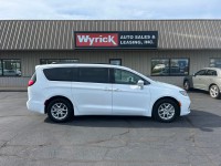 Image for 2022 Chrysler Pacifica Touring L ID: 7392105