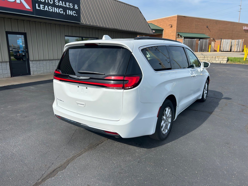 2022 Chrysler Pacifica Image 6