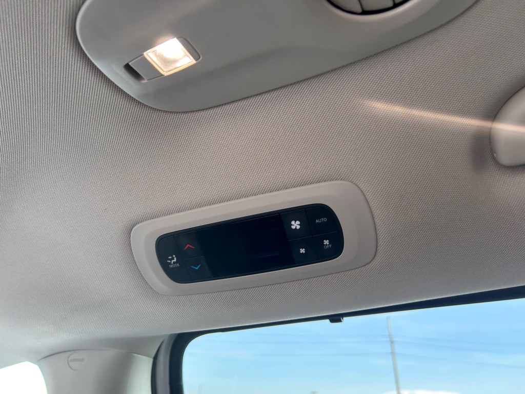 2022 Chrysler Pacifica Image 15