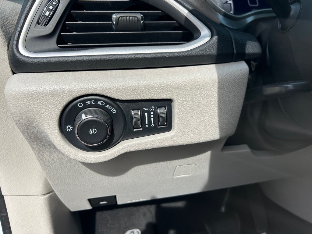 2022 Chrysler Pacifica Image 23
