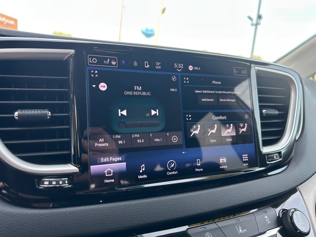 2022 Chrysler Pacifica Image 24