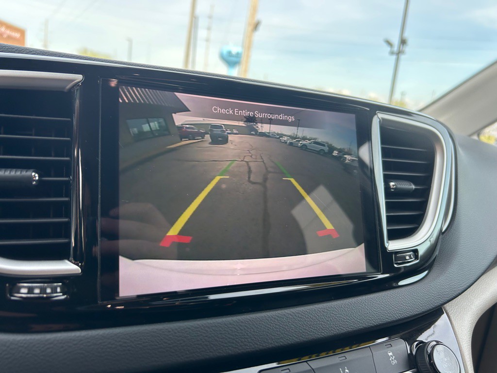 2022 Chrysler Pacifica Image 25