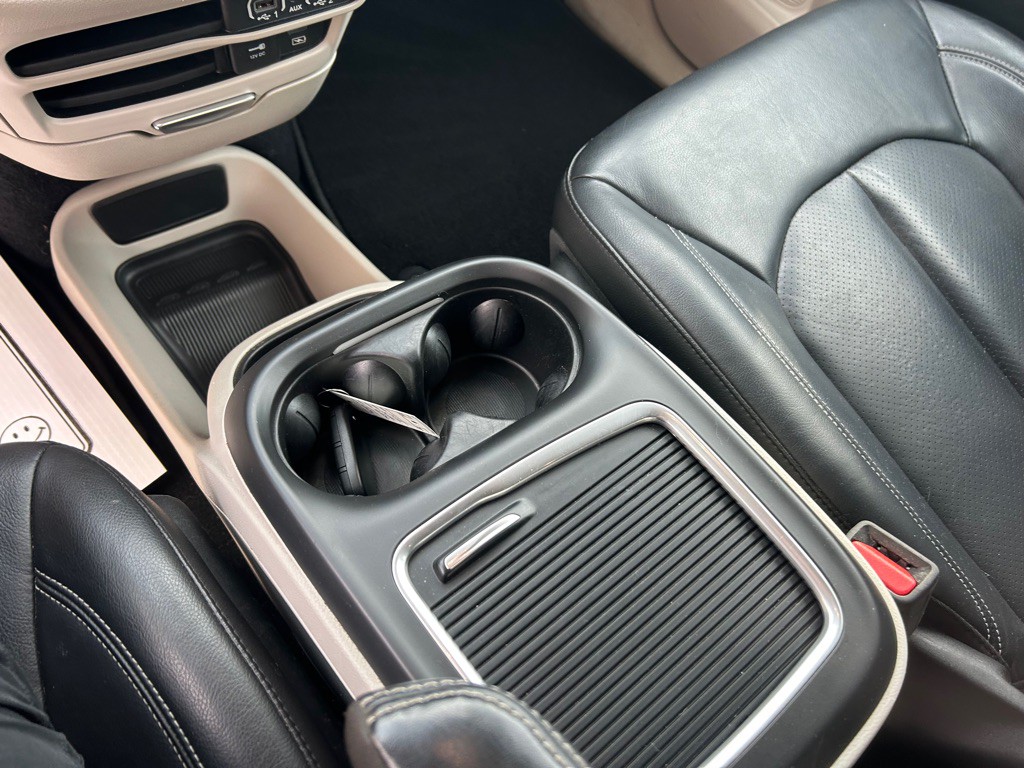 2022 Chrysler Pacifica Image 27