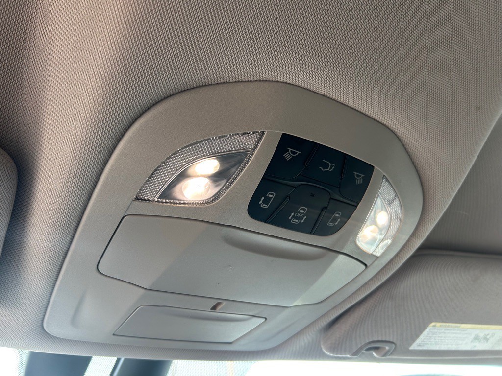 2022 Chrysler Pacifica Image 28