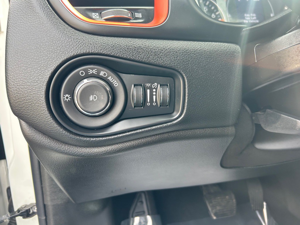 2020 Jeep Renegade Image 19