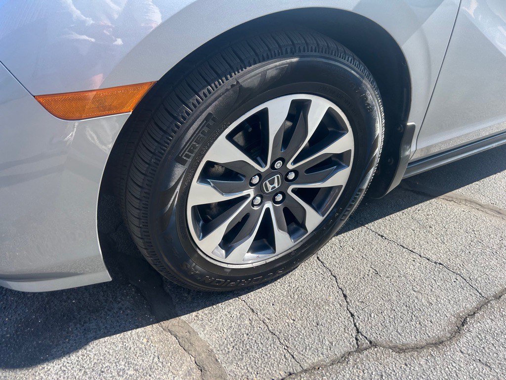 2021 Honda Odyssey Image 4