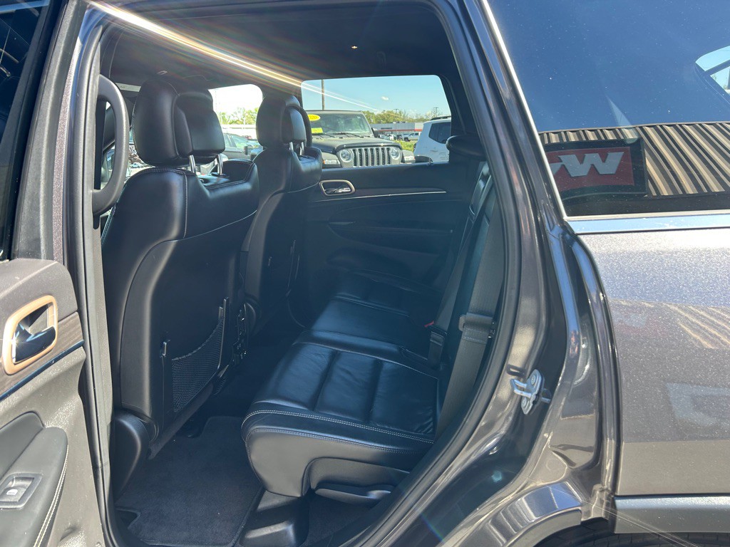 2017 Jeep Grand Cherokee Image 12