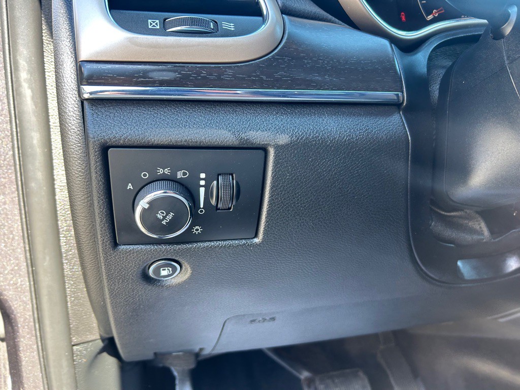 2017 Jeep Grand Cherokee Image 22