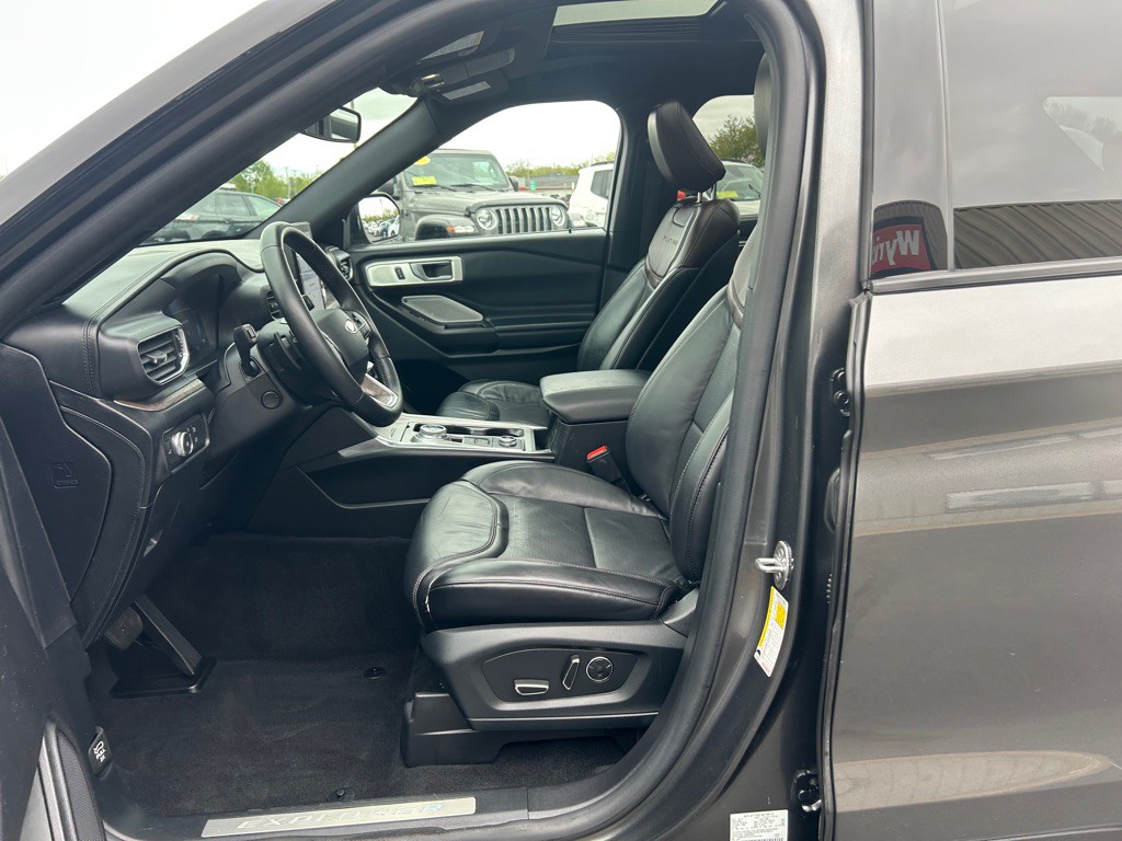 2020 Ford Explorer Image 20