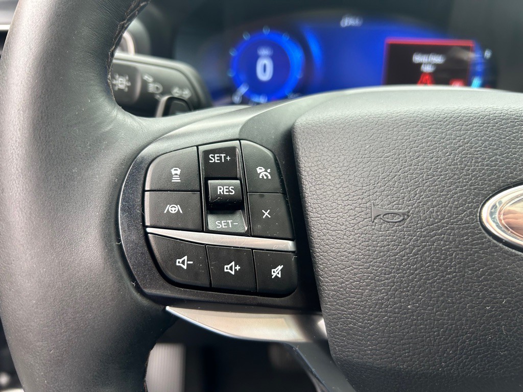 2020 Ford Explorer Image 25