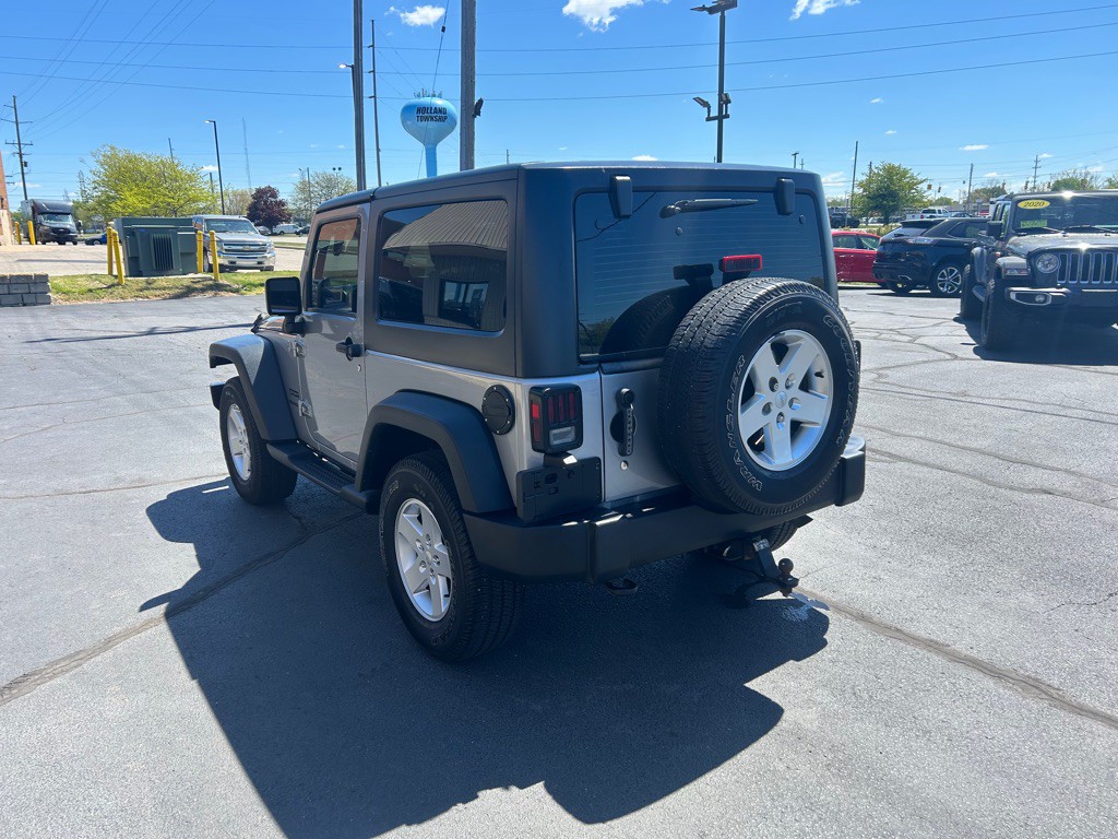 2013 Jeep Wrangler Image 5