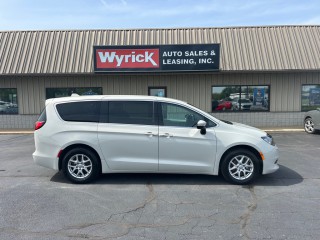 Image for 2017 Chrysler Pacifica Touring ID: 7433960
