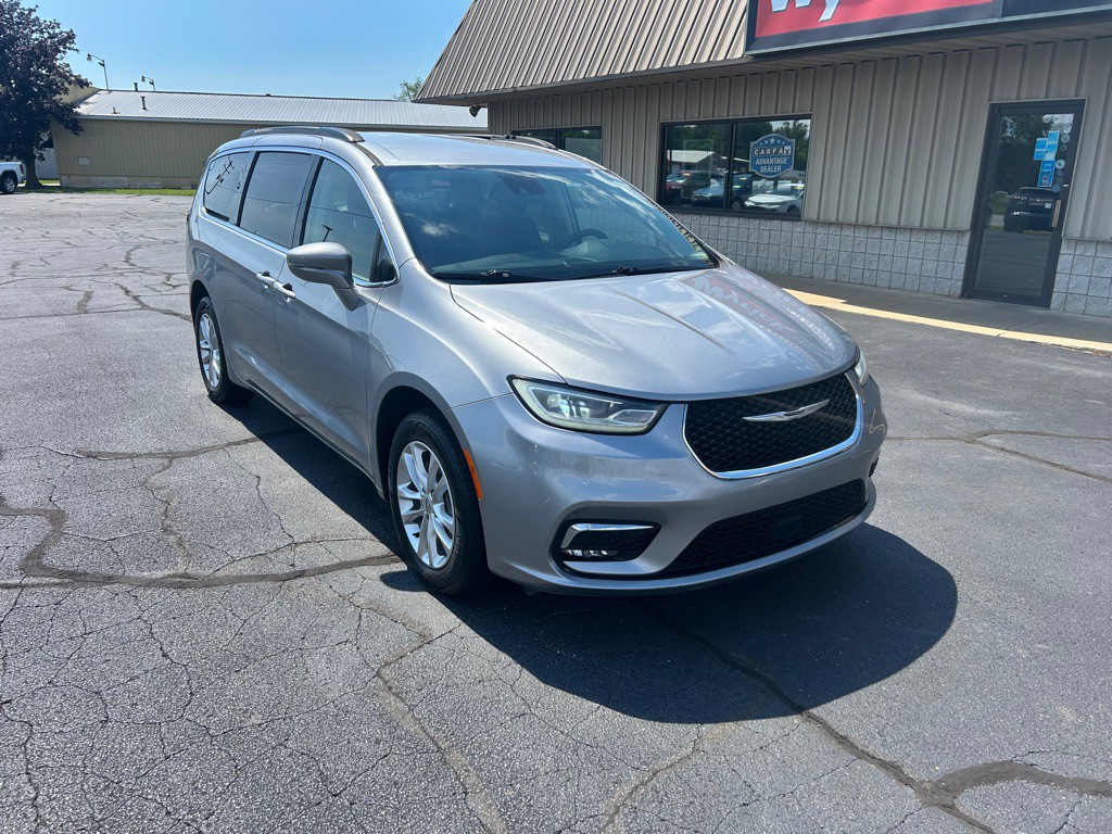 2021 Chrysler Pacifica Image 2