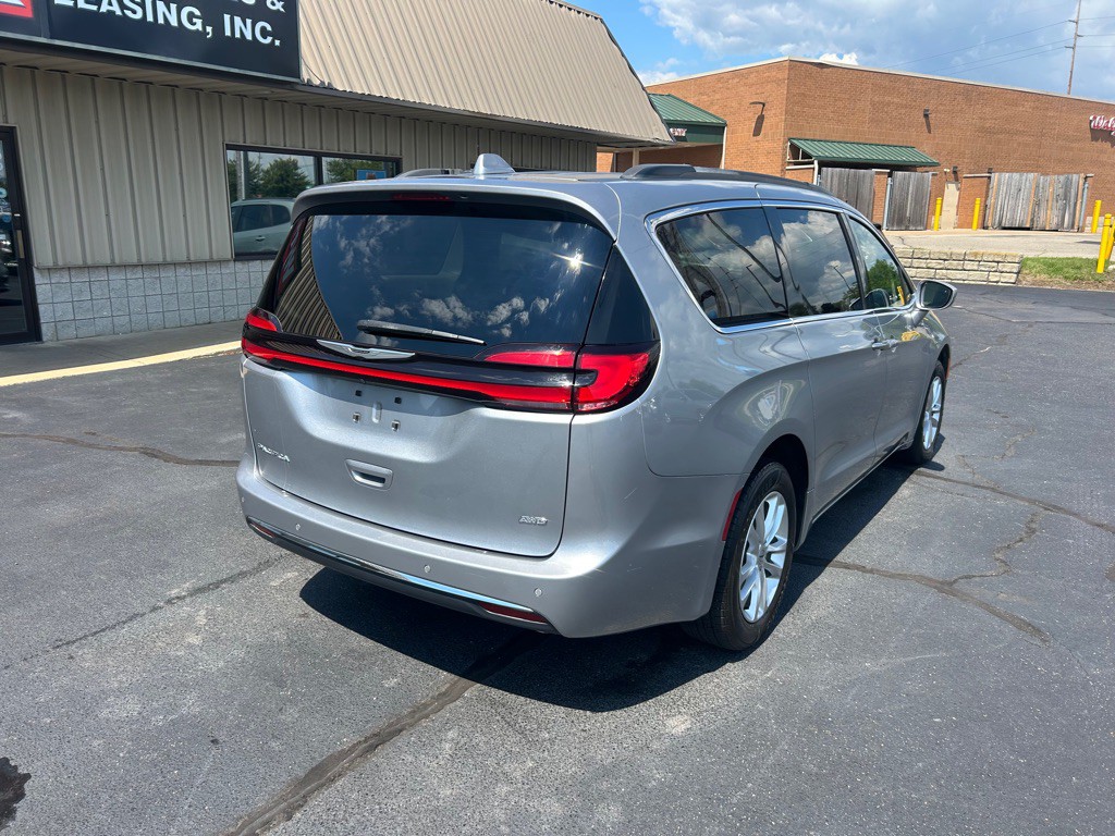 2021 Chrysler Pacifica Image 6