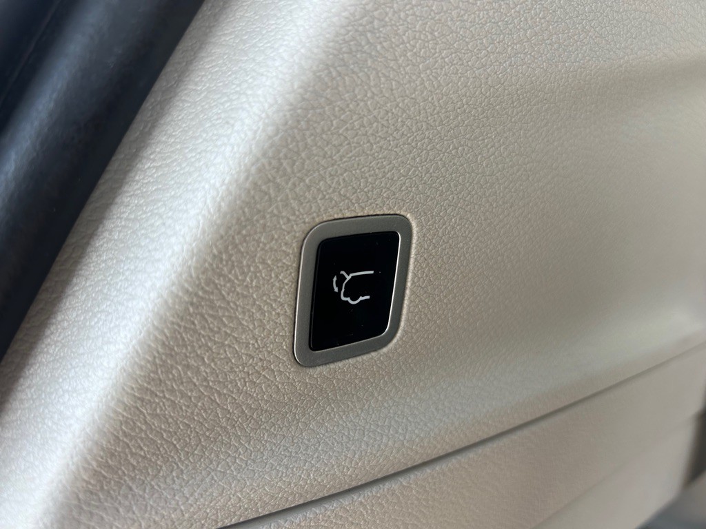 2021 Chrysler Pacifica Image 12