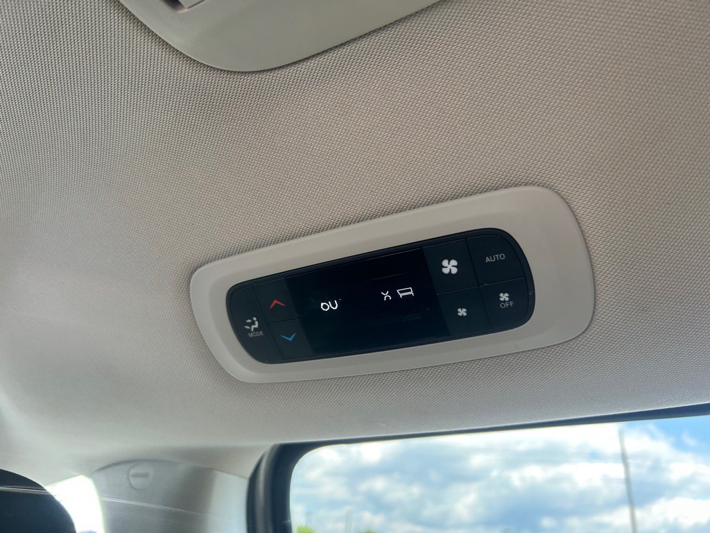 2021 Chrysler Pacifica Image 14