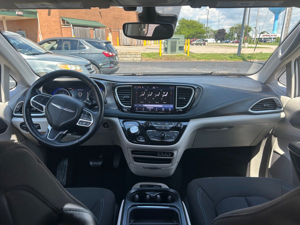 2021 Chrysler Pacifica Image 15