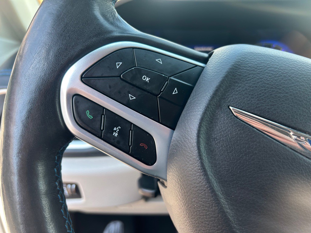 2021 Chrysler Pacifica Image 21