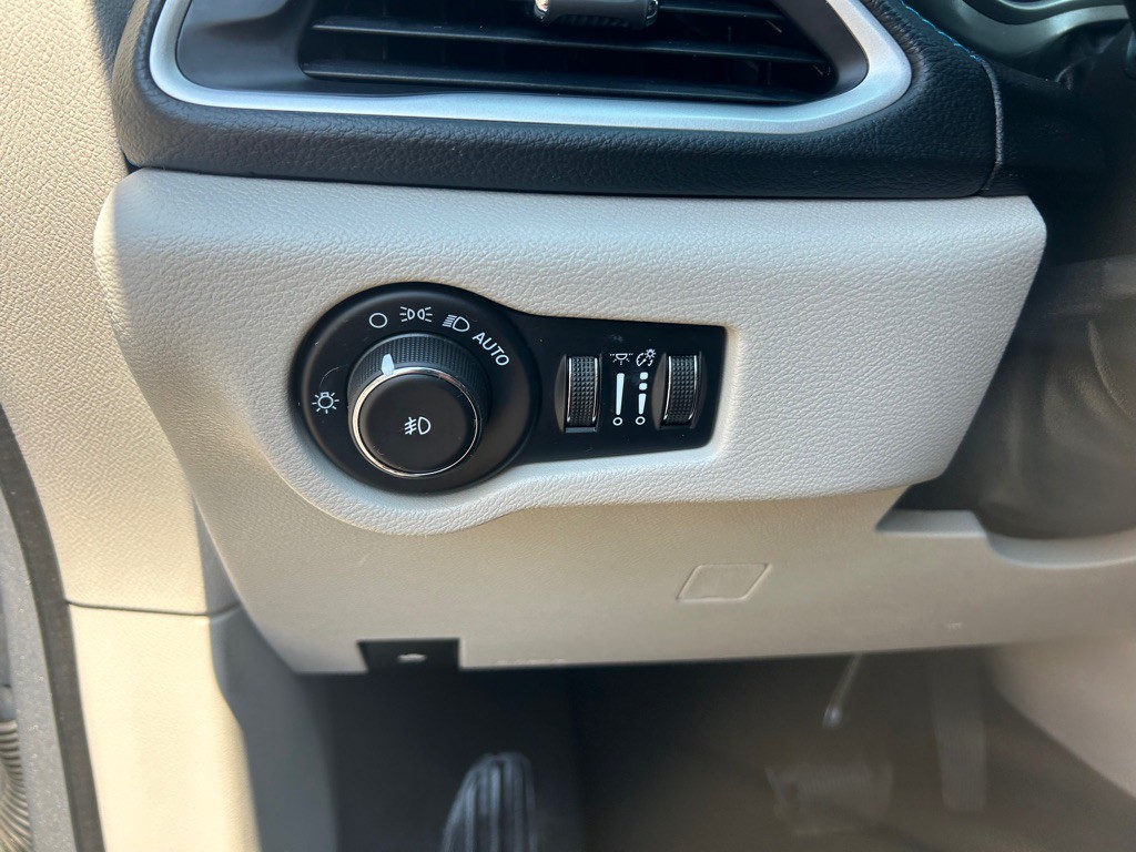 2021 Chrysler Pacifica Image 23