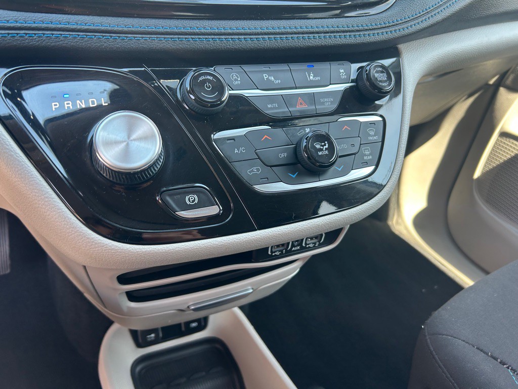 2021 Chrysler Pacifica Image 26