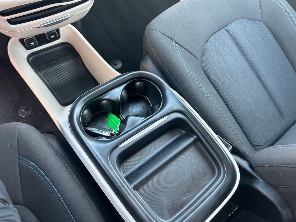 2021 Chrysler Pacifica Image 28