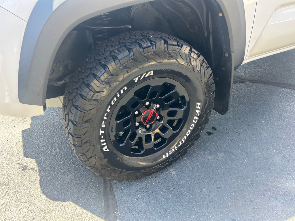2018 Toyota Tacoma Image 4