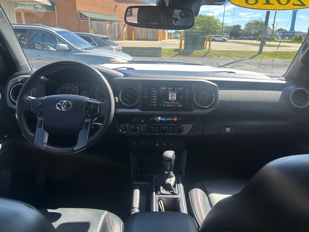 2018 Toyota Tacoma Image 12